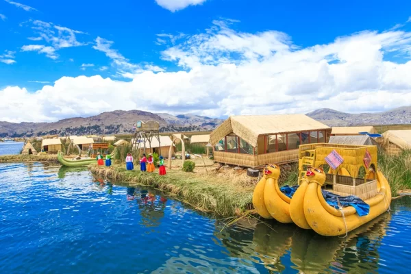 Islas Uros y Taquile Full Day