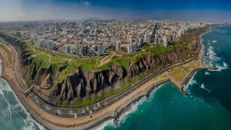 Los Lugares Obligatorios que Debes Visitar en Lima Antes de Ir a Cusco