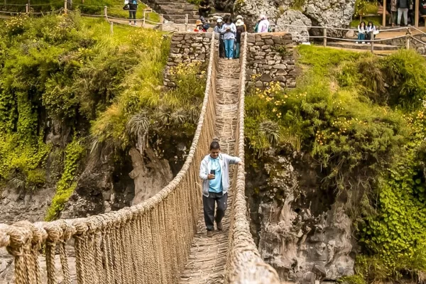 Q’eswachaka e Lagoas