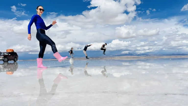 Tour Salar de Uyuni 2 Días: Magia y Noche en Hotel de Sal