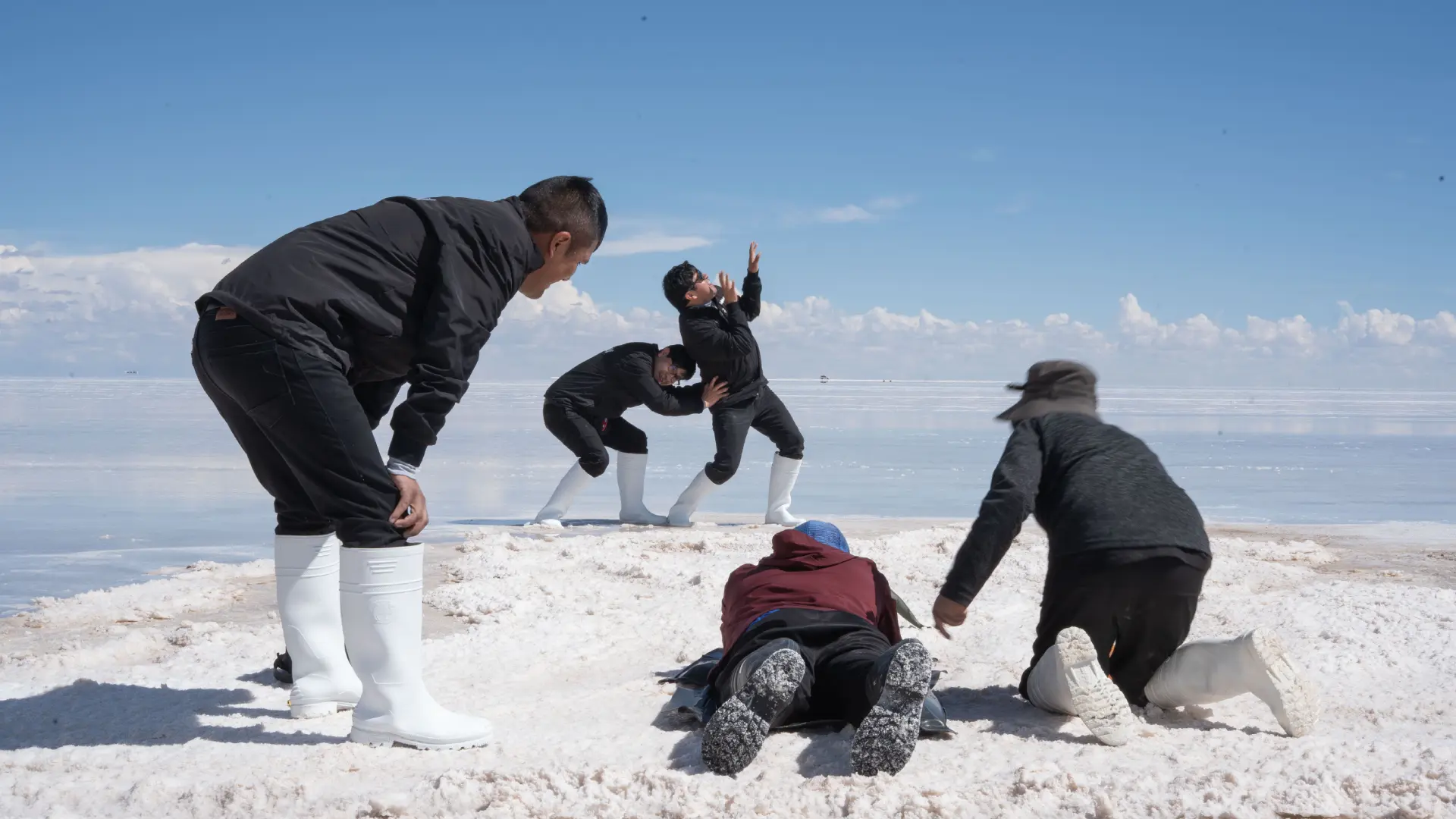 Full Day: Expedition to the Salar de Uyuni, Incahuasi and Sunset - 1
