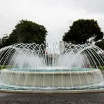 Espectáculo multimedia de música, agua y rayos láser en la Fuente de la Fantasía