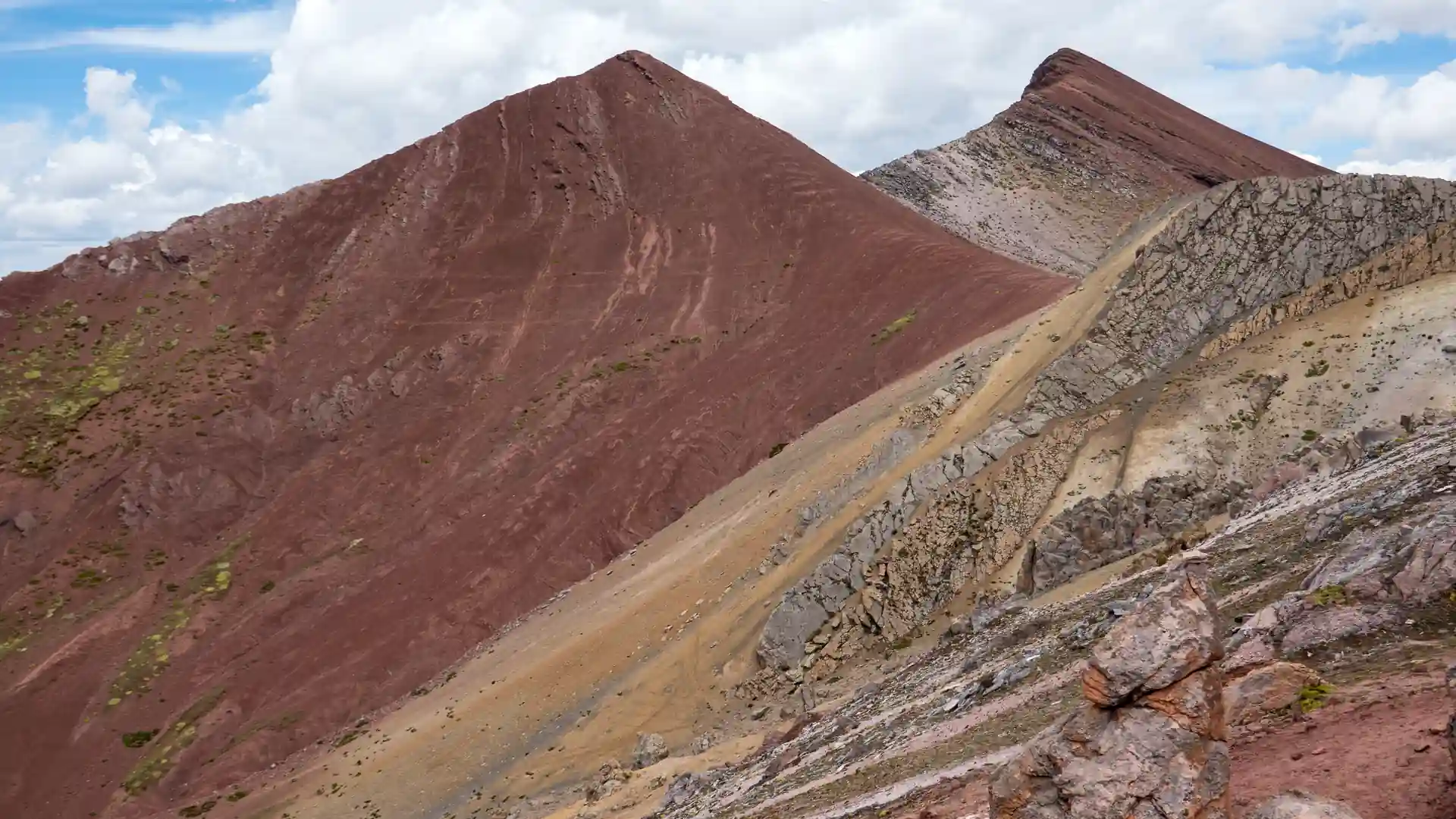 Light Walk to the Palccoyo Colored Mountain Range - 4