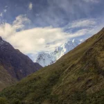 Planicie andina de Soraypampa con vista directa al majestuoso nevado Salkantay