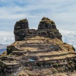 Fortaleza inca de Waqrapukara sobre formaciones rocosas en el cañón del Apurímac